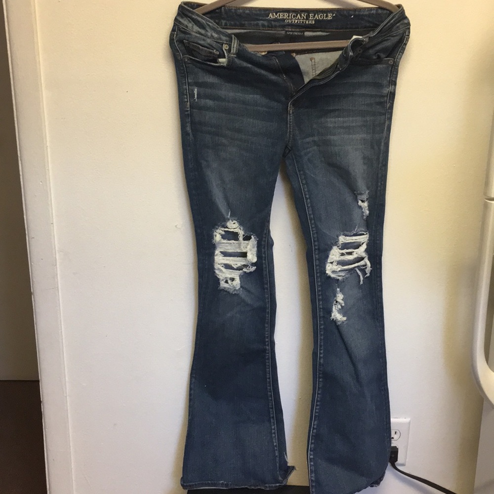 AEO jeans.